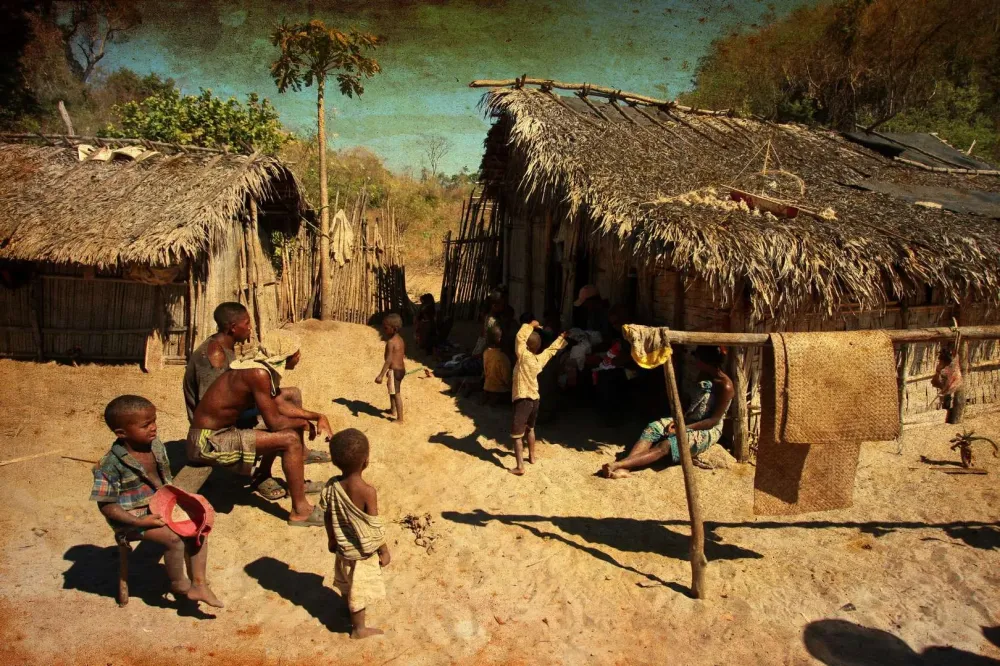 famille-de-pécheurs-baie-de-morambawebp